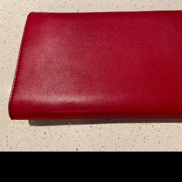 Chained Red Crossbody Wallet - Picture 3 of 5